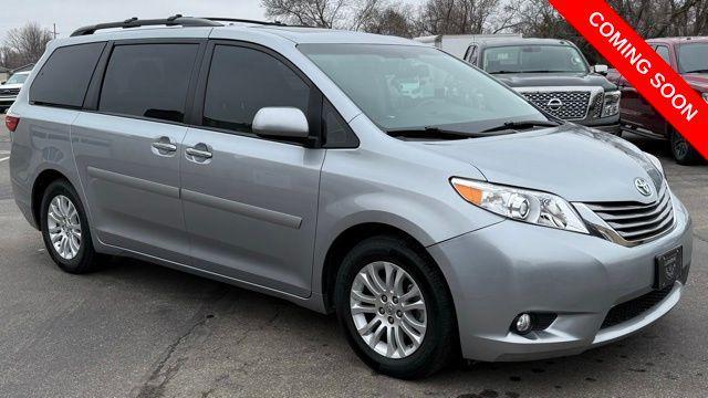 used 2017 Toyota Sienna car