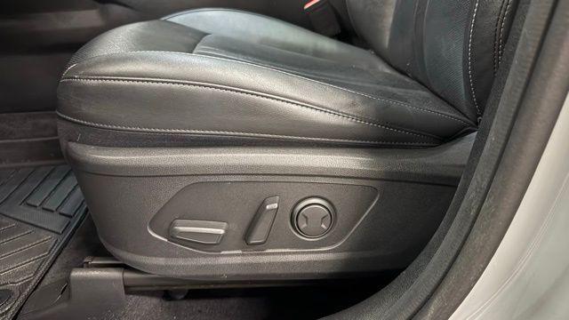 used 2022 Kia Sorento car, priced at $25,856