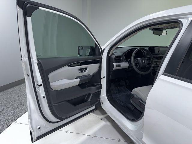 used 2023 Honda Pilot car, priced at $32,490