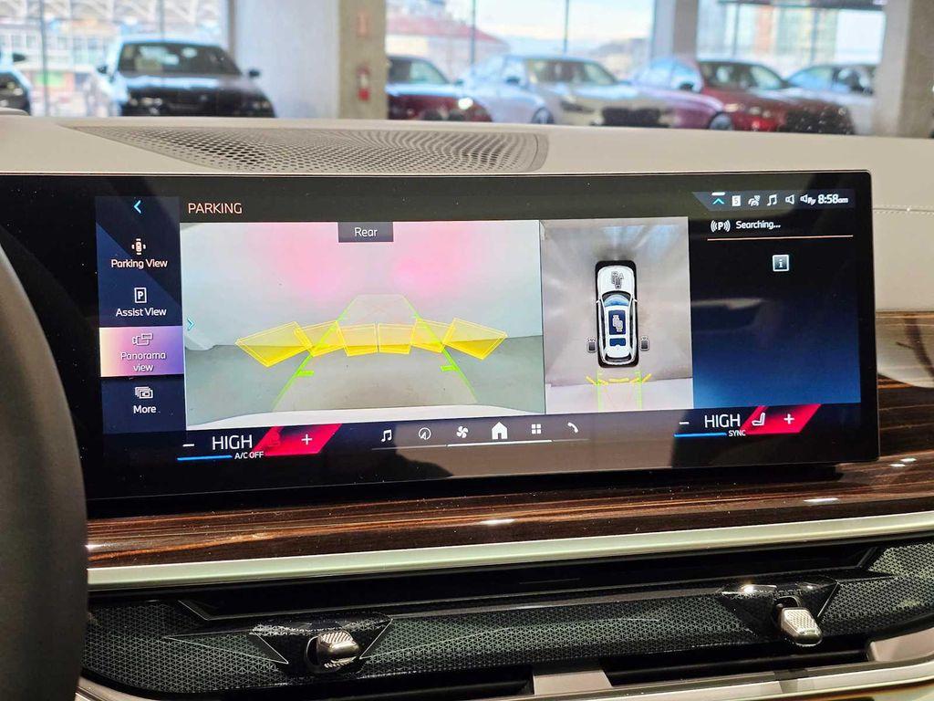 new 2026 BMW X7 car, priced at $100,414