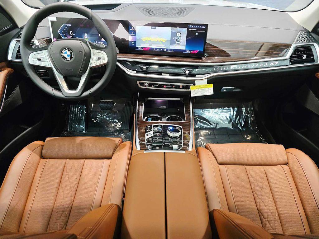 new 2026 BMW X7 car, priced at $100,414