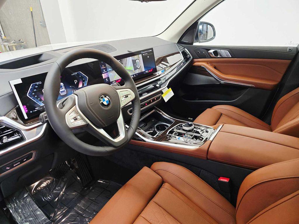 new 2026 BMW X7 car, priced at $100,414