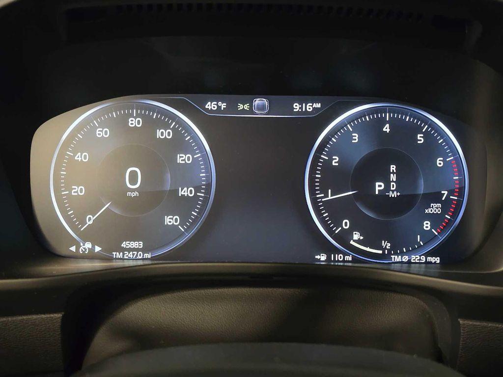 used 2019 Volvo XC40 car, priced at $21,999