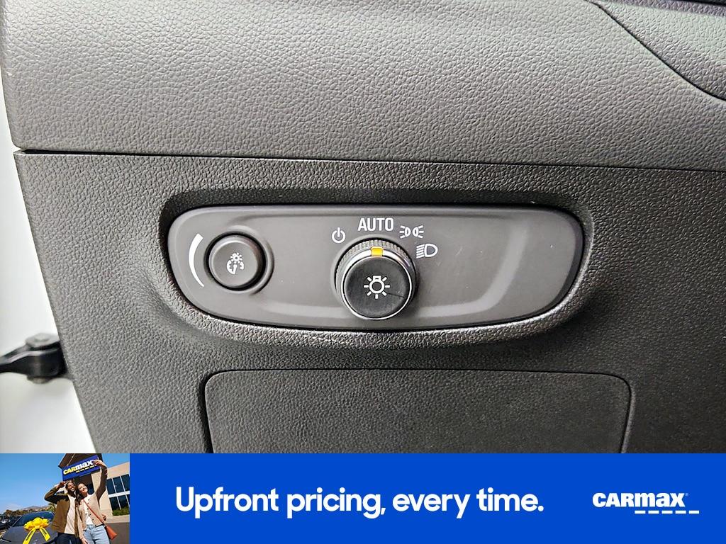 used 2025 Buick Encore GX car, priced at $20,998