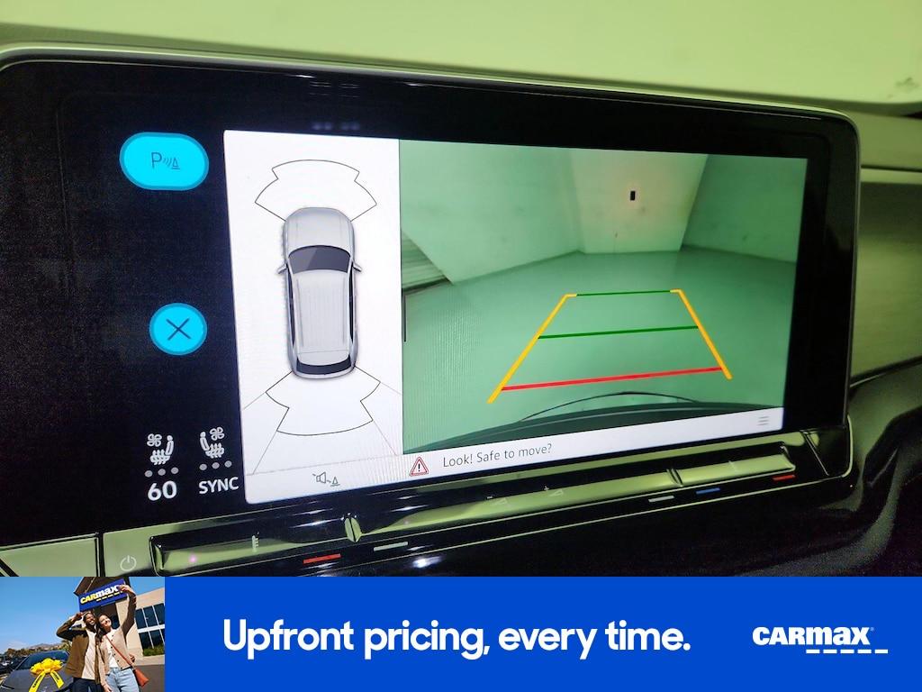 used 2025 Volkswagen Atlas Cross Sport car, priced at $29,998