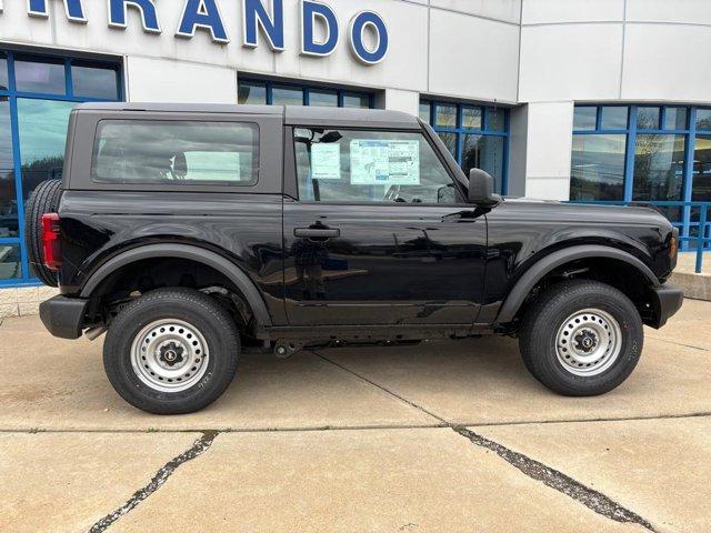 new 2025 Ford Bronco car, priced at $44,695
