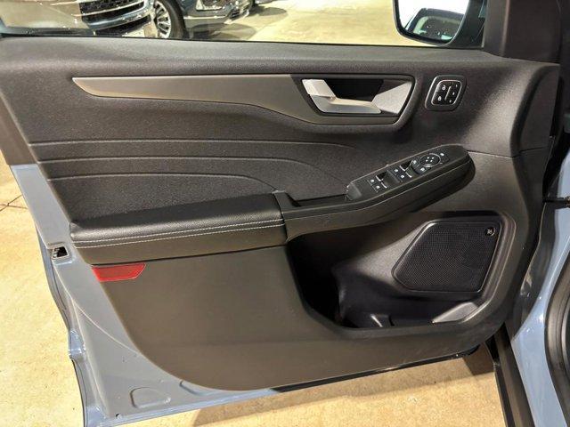 used 2023 Ford Escape car, priced at $25,999