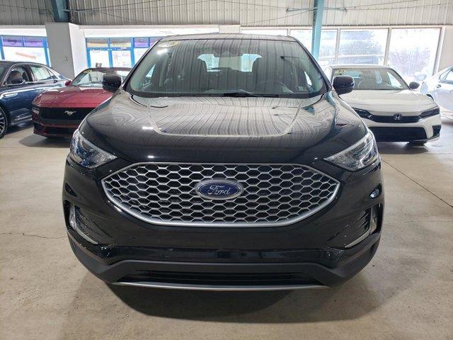 used 2024 Ford Edge car, priced at $30,999