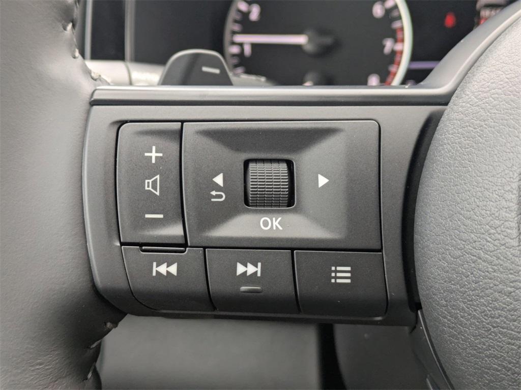 new 2025 Nissan Pathfinder car, priced at $39,825