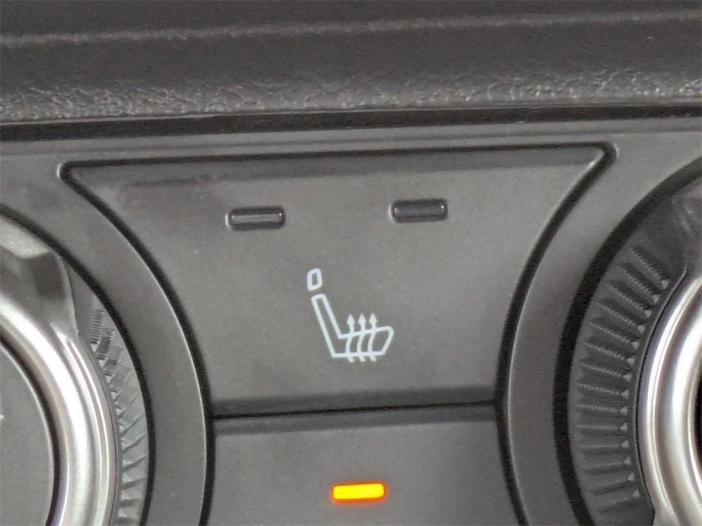 new 2025 Nissan Kicks car, priced at $27,680