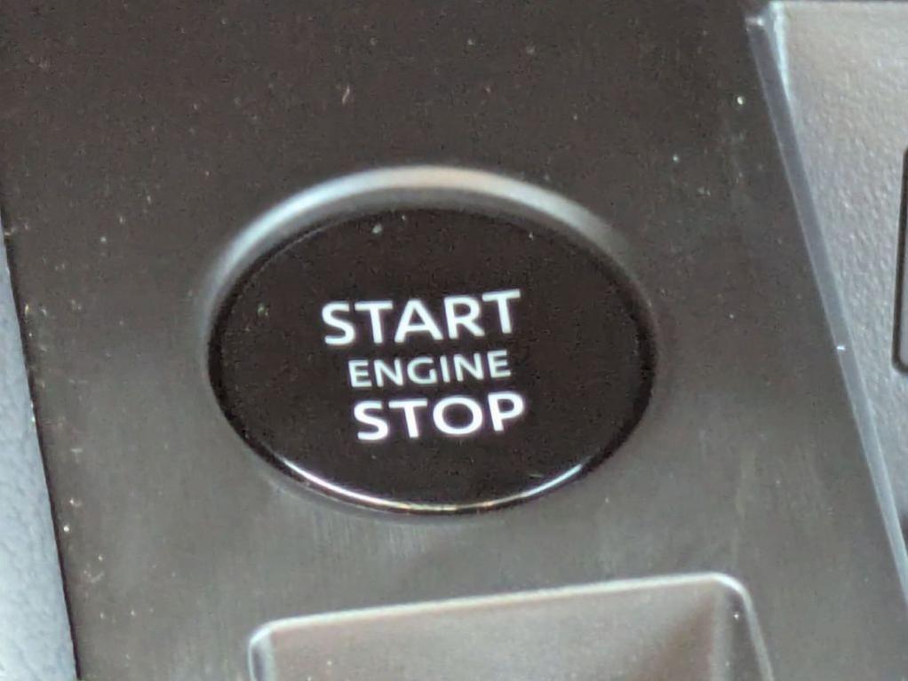 new 2025 Nissan Kicks car, priced at $29,230