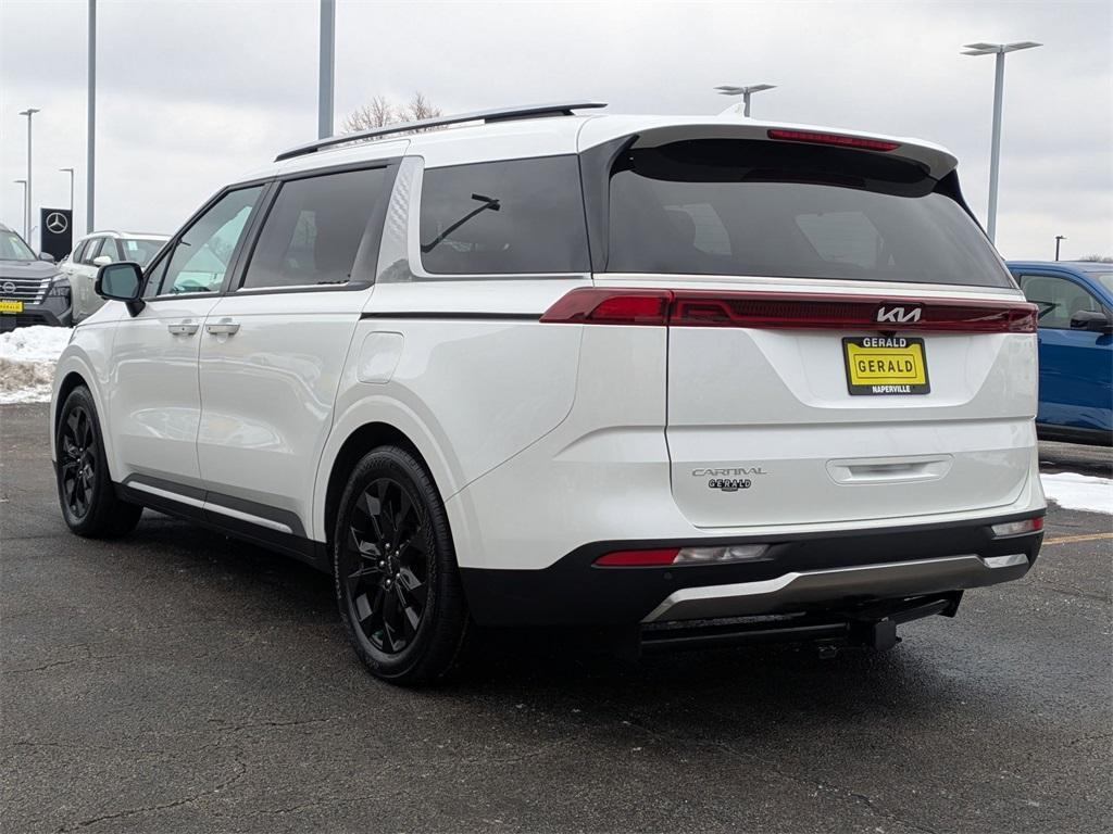 used 2024 Kia Carnival car, priced at $41,997