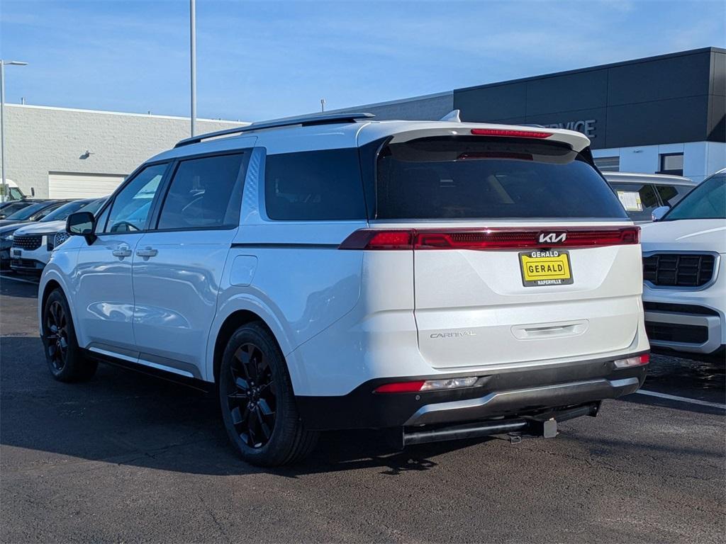 used 2024 Kia Carnival car, priced at $41,997