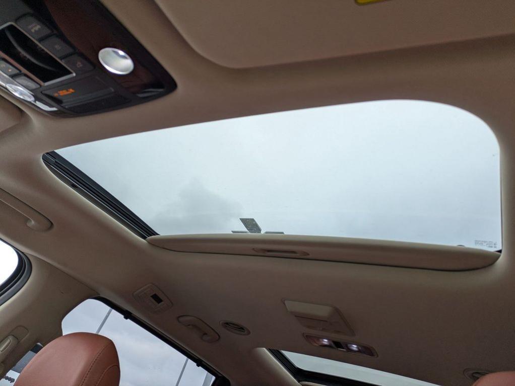 used 2024 Kia Carnival car, priced at $38,997