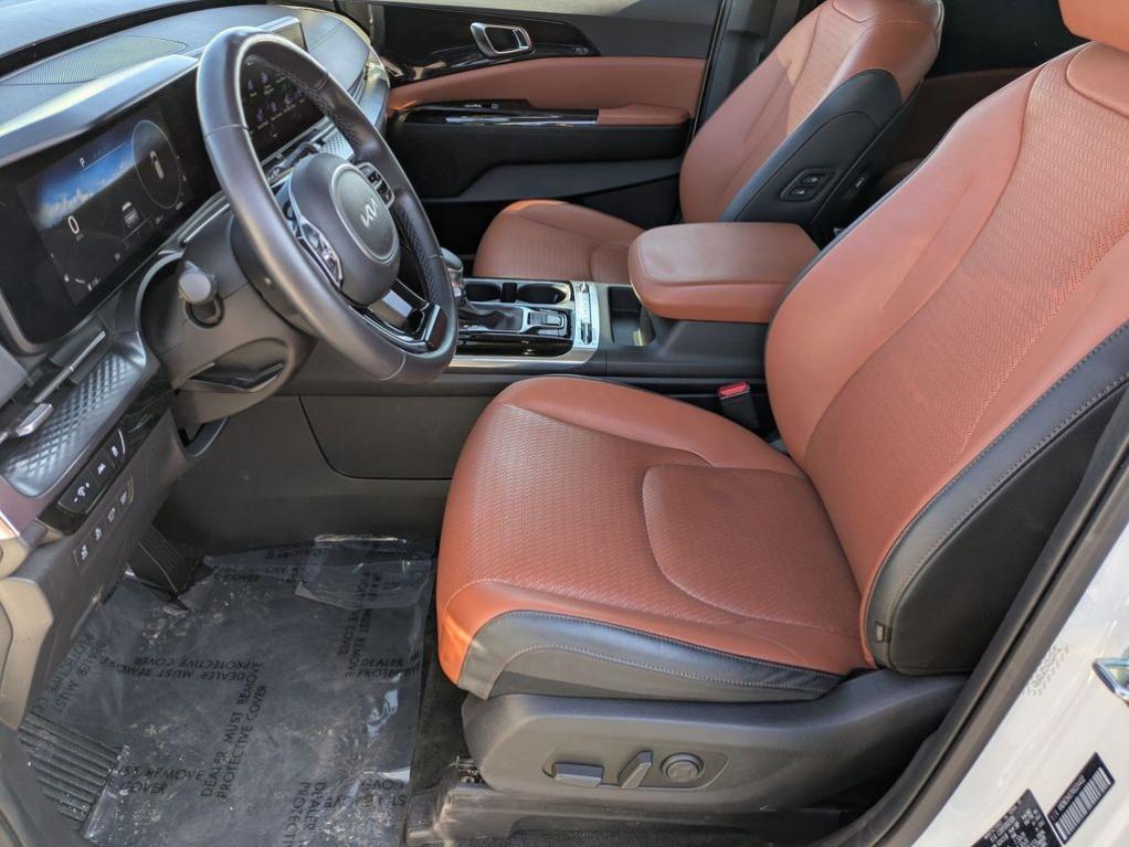 used 2024 Kia Carnival car, priced at $38,997