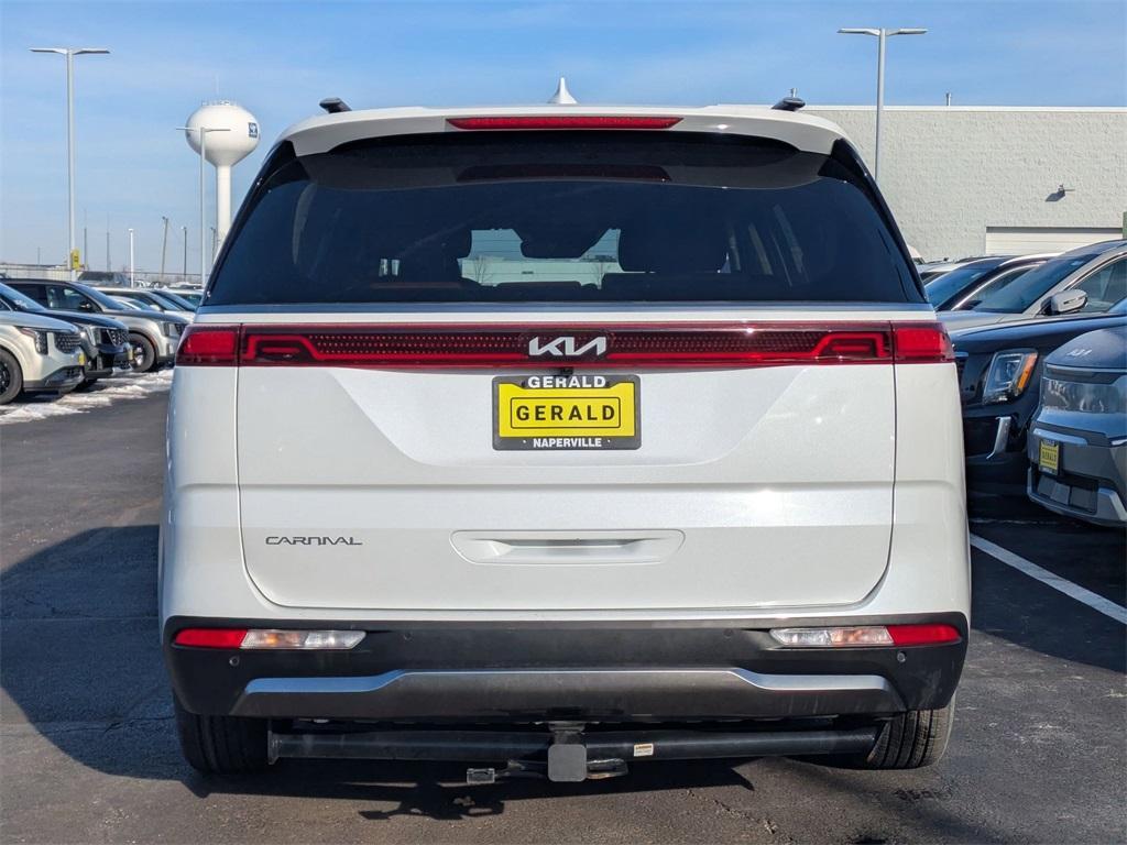 used 2024 Kia Carnival car, priced at $41,997