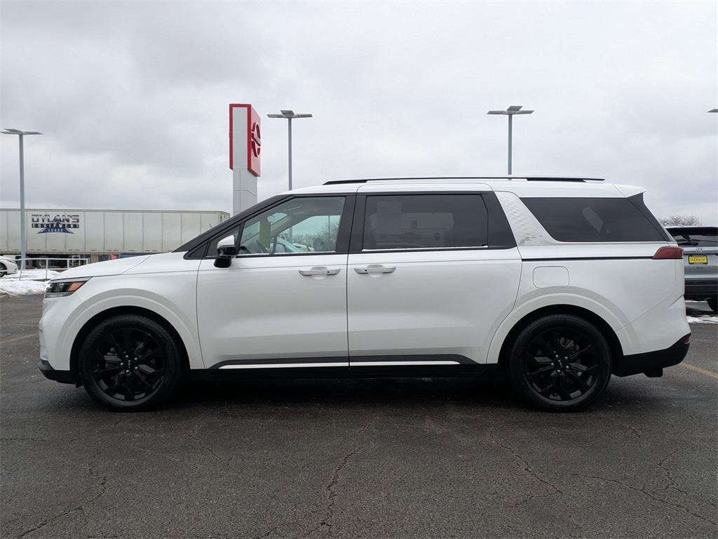 used 2024 Kia Carnival car, priced at $41,997