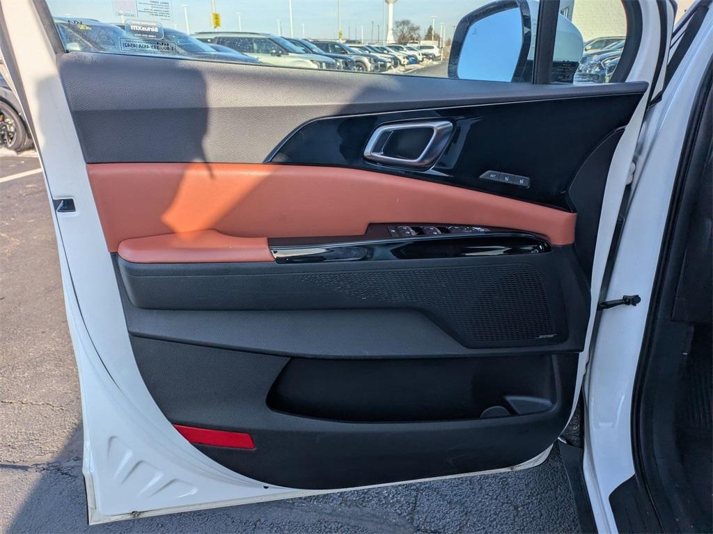 used 2024 Kia Carnival car, priced at $41,997