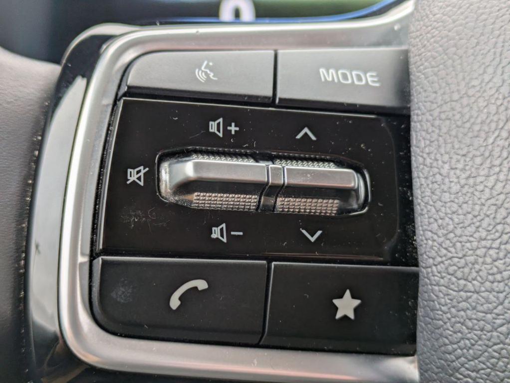 used 2024 Kia Carnival car, priced at $38,997