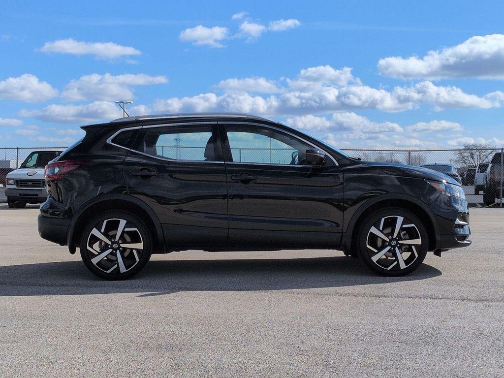used 2022 Nissan Rogue Sport car, priced at $25,897