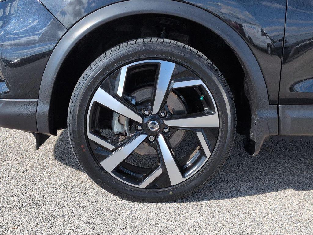 used 2022 Nissan Rogue Sport car, priced at $25,897