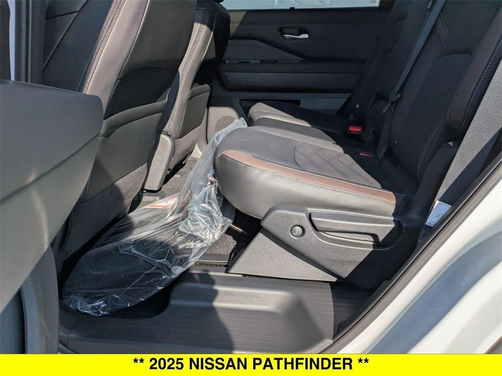 new 2025 Nissan Pathfinder car, priced at $48,960