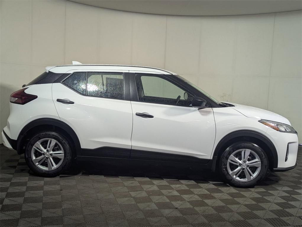 new 2025 Nissan Kicks Play car, priced at $23,850