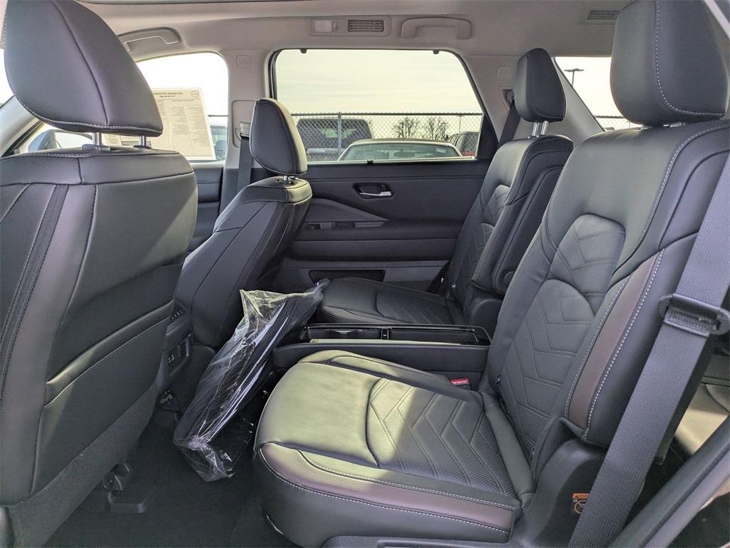 new 2025 Nissan Pathfinder car, priced at $49,410