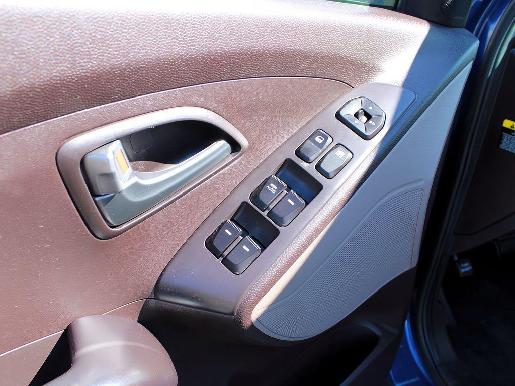 used 2015 Hyundai Tucson car, priced at $4,999