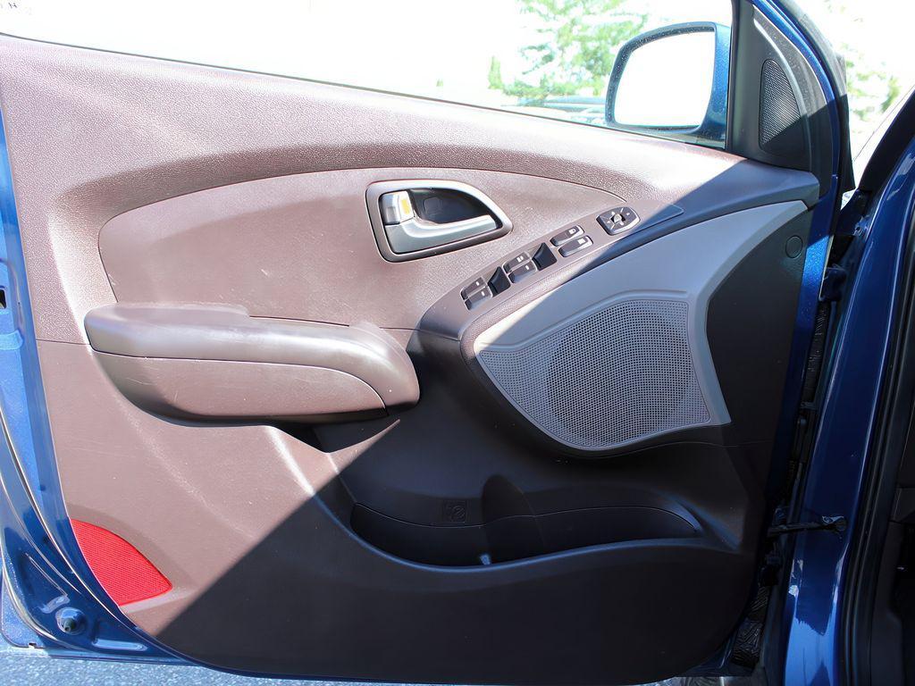 used 2015 Hyundai Tucson car, priced at $4,999