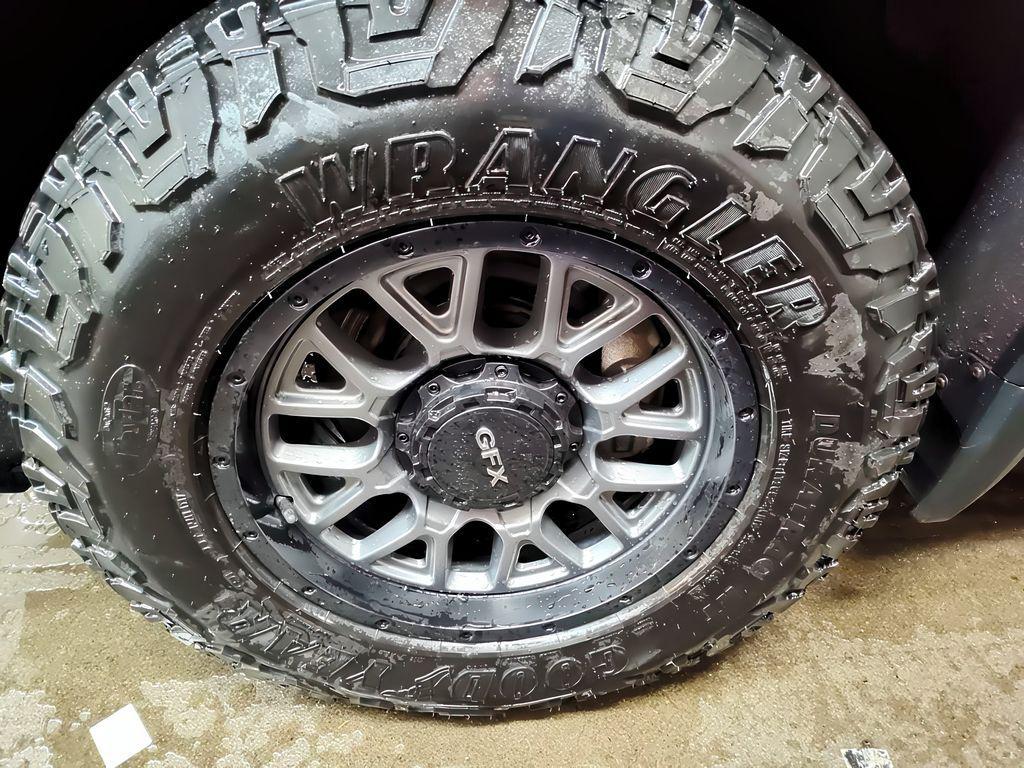 used 2023 GMC Sierra 1500 car, priced at $35,999