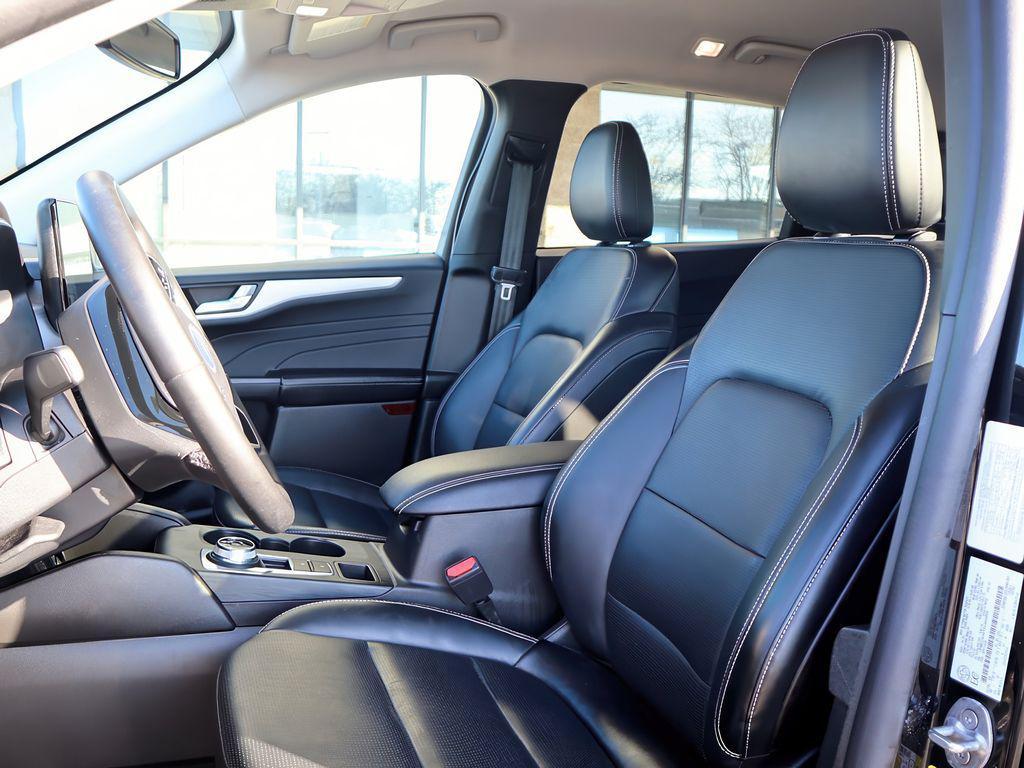 used 2025 Ford Escape car, priced at $29,799