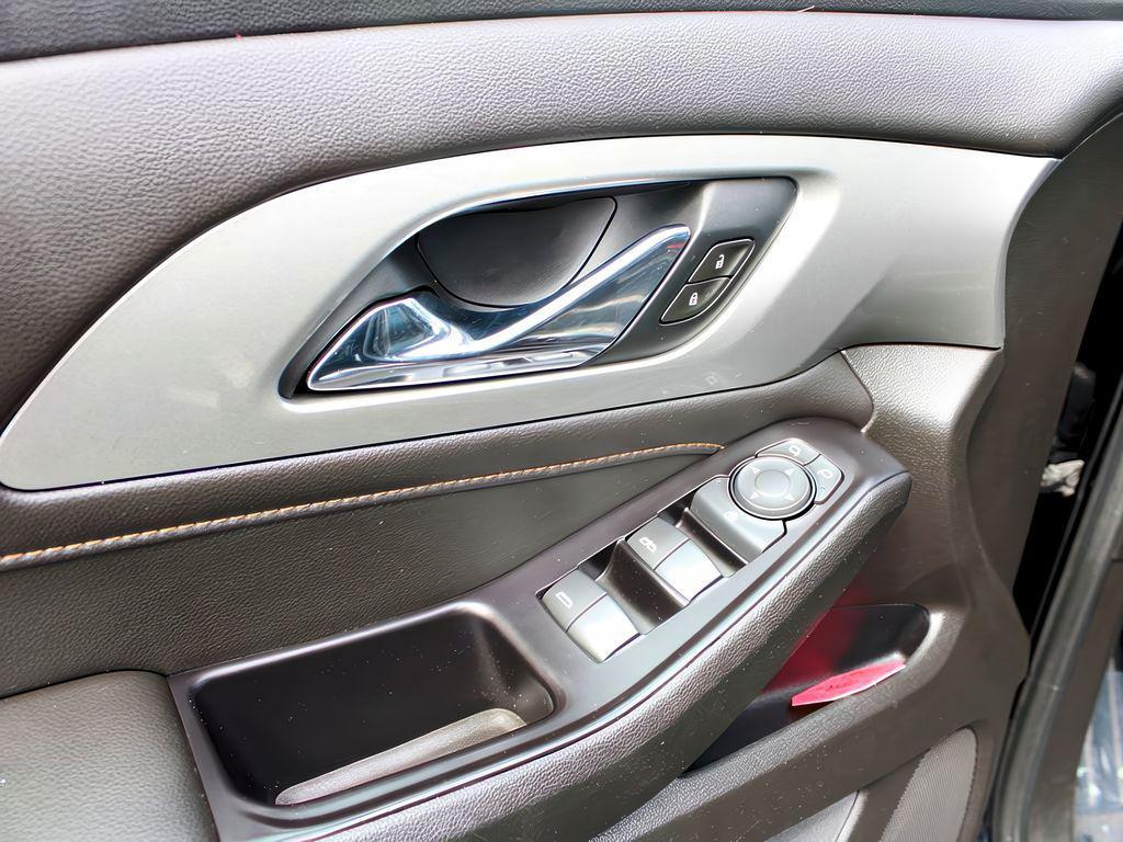 used 2020 Chevrolet Traverse car, priced at $29,999