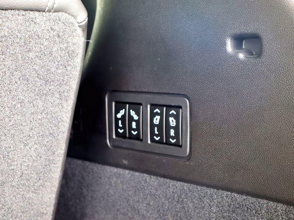 used 2021 Cadillac XT6 car, priced at $30,299