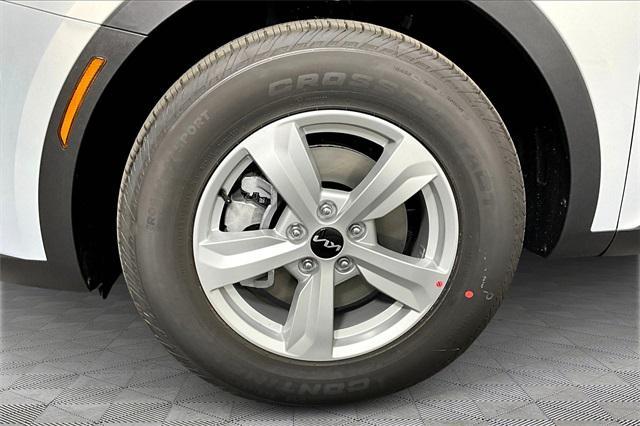 new 2026 Kia Sorento car, priced at $30,033