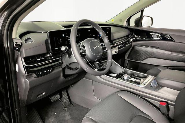 new 2026 Kia Carnival Hybrid car, priced at $52,231