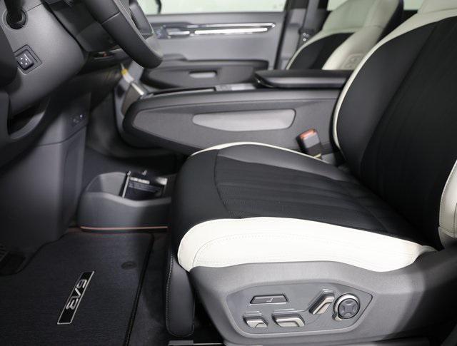 new 2026 Kia EV9 car, priced at $59,939