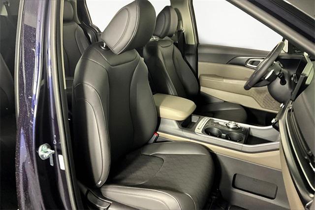 new 2026 Kia Carnival Hybrid car, priced at $39,842