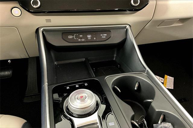 new 2026 Kia Carnival Hybrid car, priced at $44,085