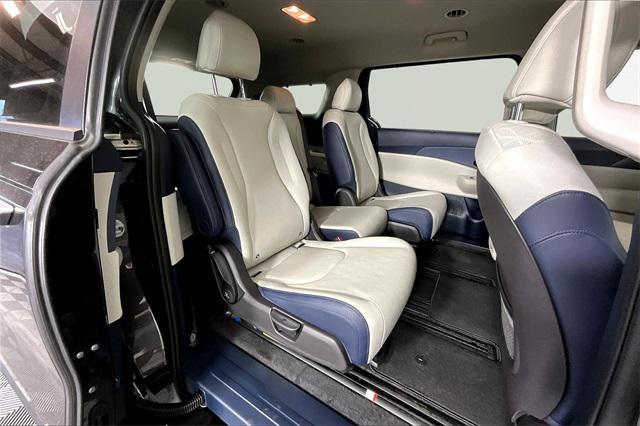 new 2026 Kia Carnival Hybrid car, priced at $44,085