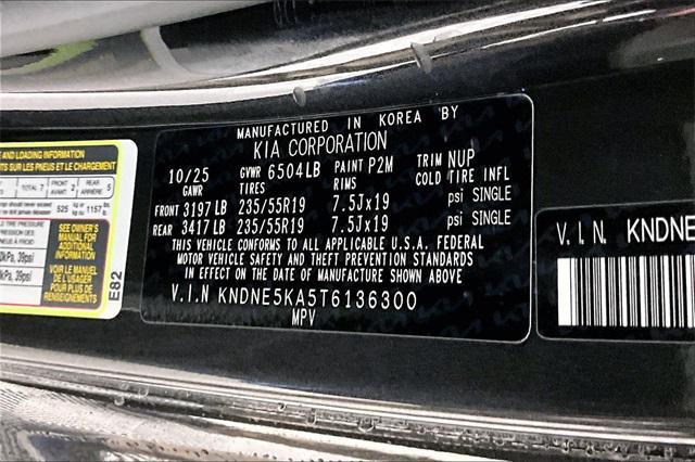 new 2026 Kia Carnival Hybrid car, priced at $55,870