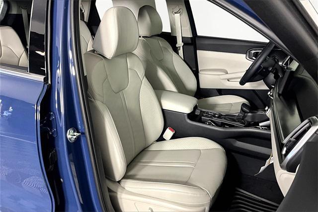 used 2025 Kia Sorento car, priced at $34,995