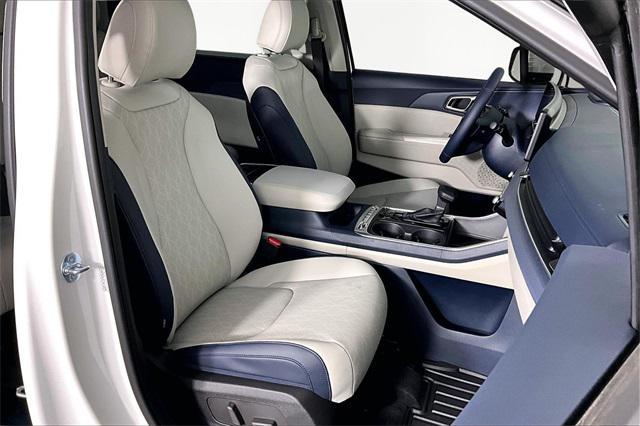 new 2026 Kia Carnival car, priced at $46,700