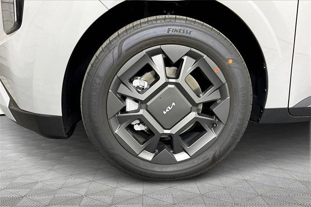 new 2026 Kia Carnival Hybrid car, priced at $42,430