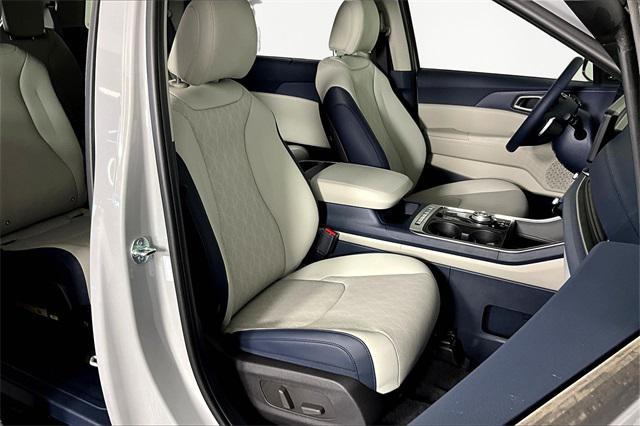 new 2026 Kia Carnival Hybrid car, priced at $42,430