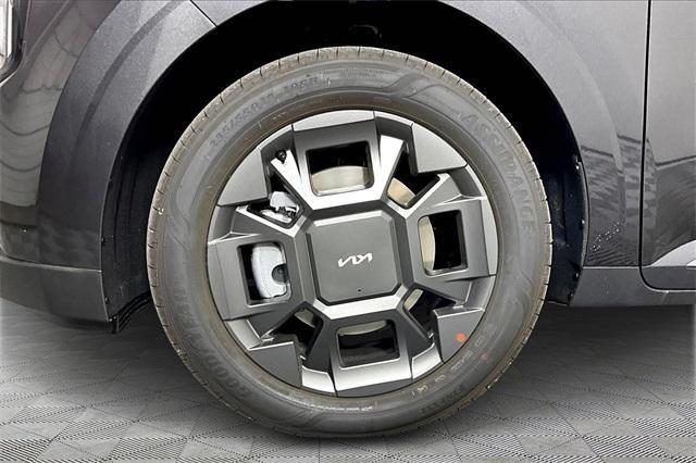 new 2026 Kia Carnival Hybrid car, priced at $41,954