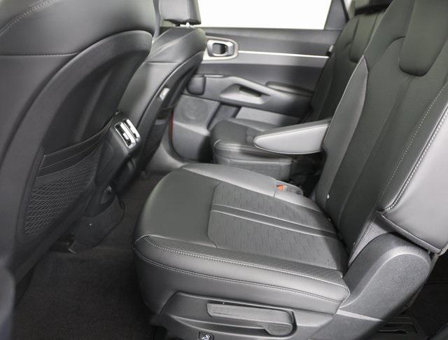 new 2025 Kia Sorento car, priced at $38,425