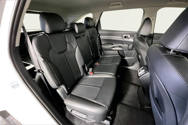 new 2026 Kia Sorento car, priced at $33,763
