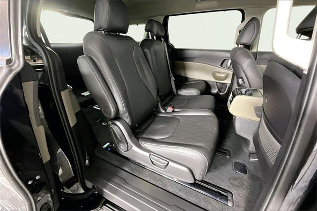 new 2026 Kia Carnival car, priced at $41,685