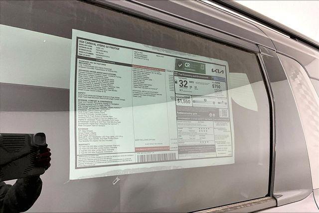 new 2026 Kia Carnival Hybrid car, priced at $52,273